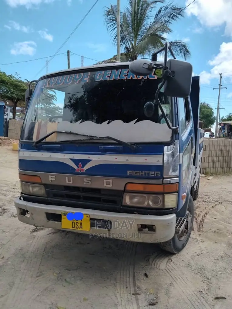 Fuso Tipper DSA