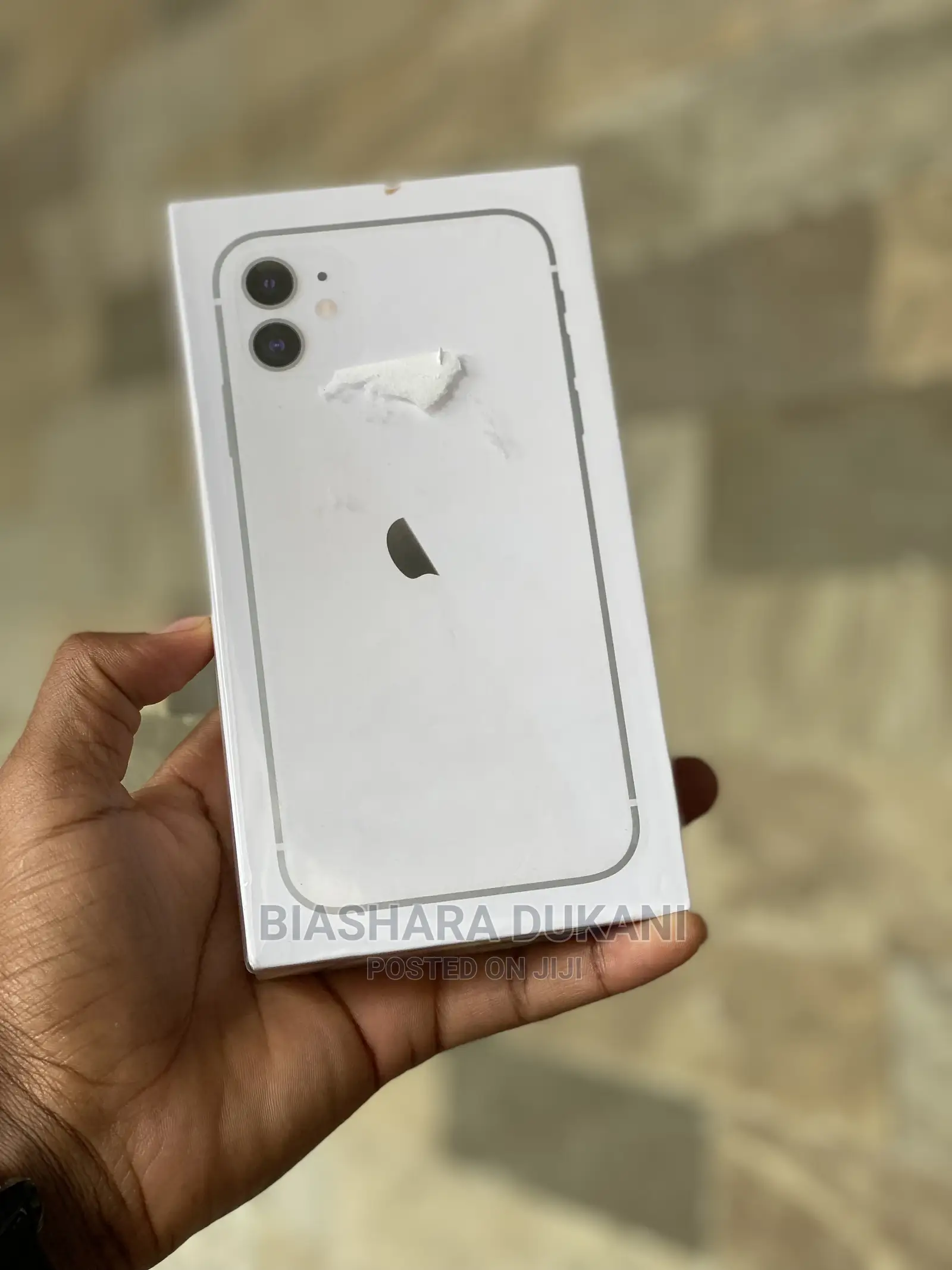 New Apple iPhone 11 128 GB White