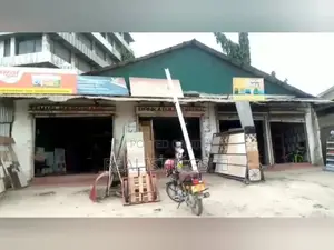 Buguruni, Nyumba/Plot Ya Kibiashara Inauzwa - Dar
