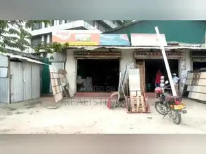 Buguruni, Nyumba/Plot Ya Kibiashara Inauzwa - Dar