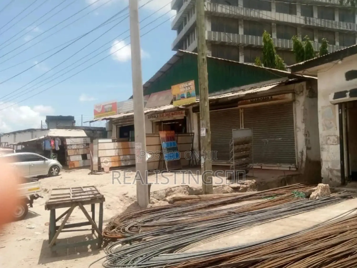 Buguruni, Nyumba/Plot Ya Kibiashara Inauzwa - Dar