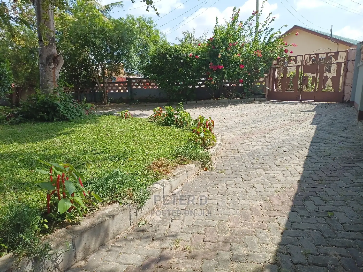 5bdrm Apartment in Kimara for rent