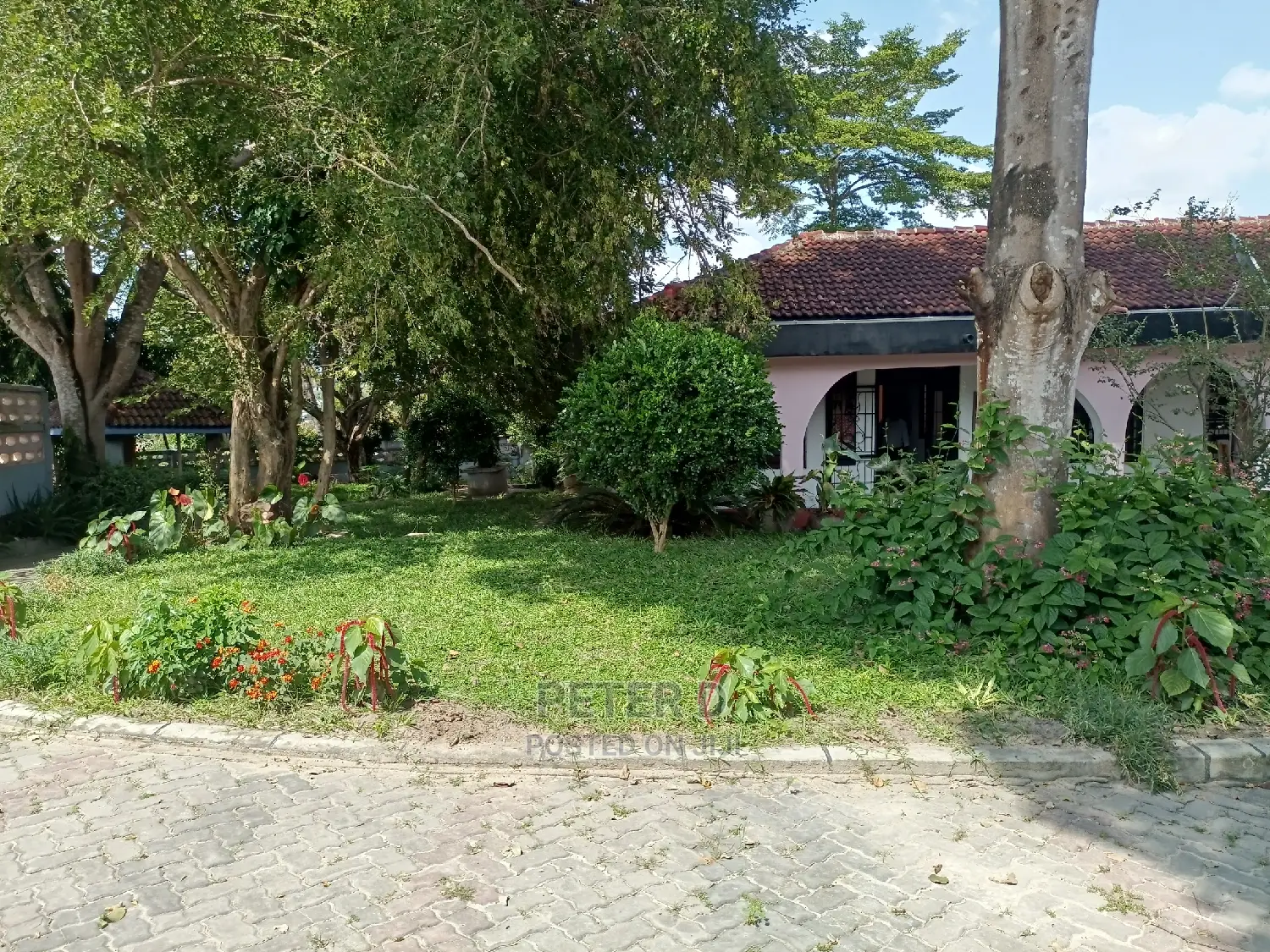 5bdrm Apartment in Kimara for rent