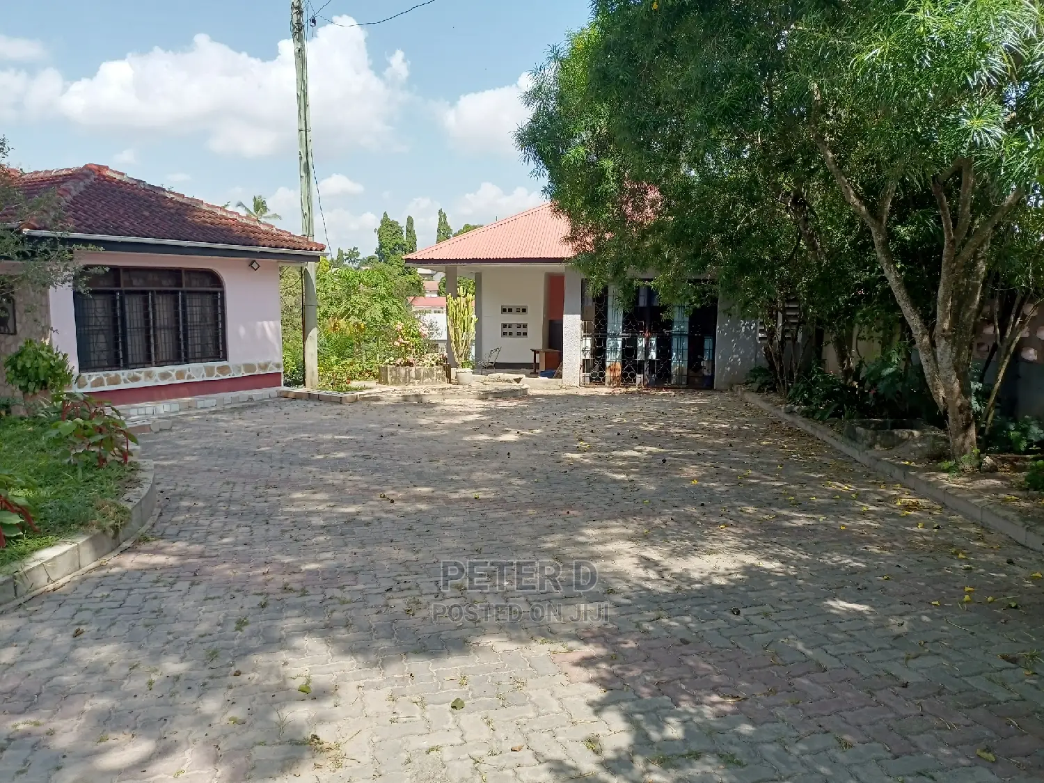 5bdrm Apartment in Kimara for rent