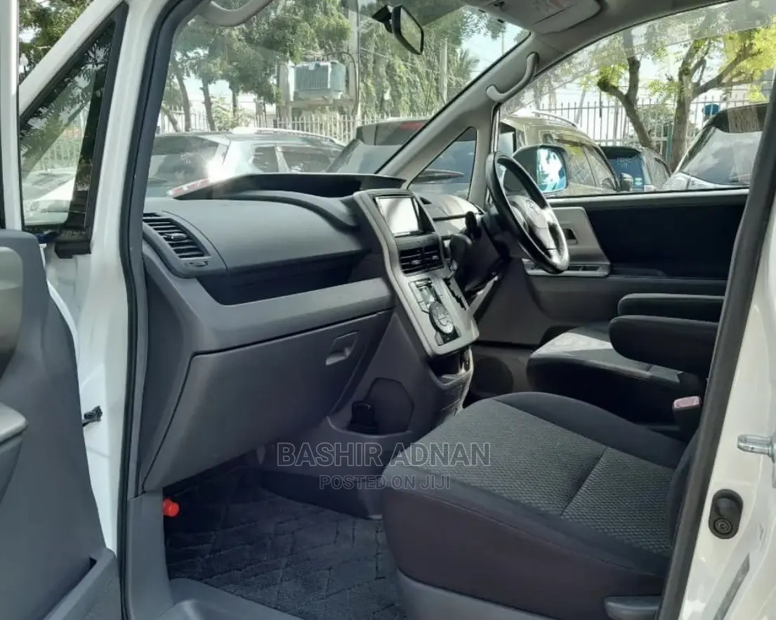 Suzuki Escudo 2005 White