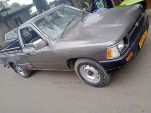 Toyota Hilux 2000 Gray
