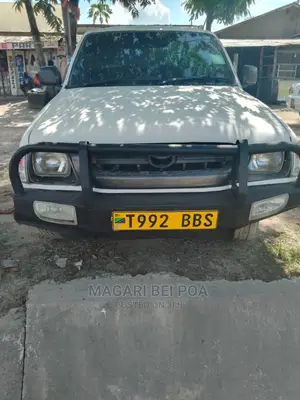 Toyota Hilux 1994 White