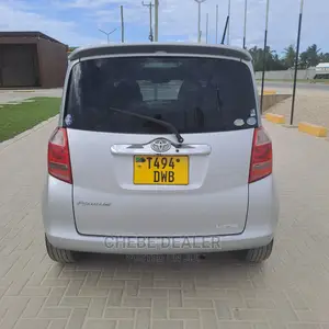 Toyota Ractis 1.5 AWD 2005 Silver