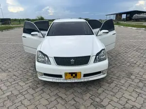 Toyota Crown Royal 2.5 2003 White
