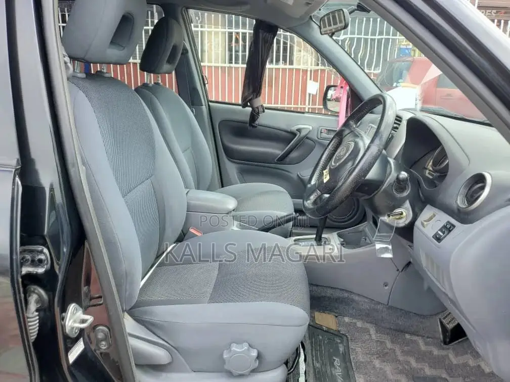 Toyota RAV4 Automatic 2003 Black