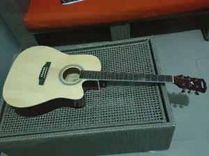 Yamaha Acoustic’S Guitar