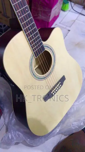 Yamaha Acoustic’S Guitar