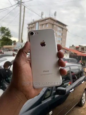 Apple iPhone 7 128 GB Silver