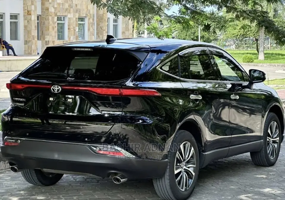 Toyota Harrier 2022 Black