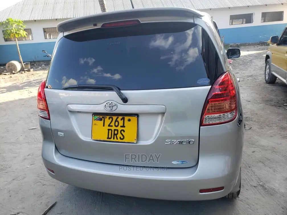 Toyota Corolla Spacio 2005 Silver