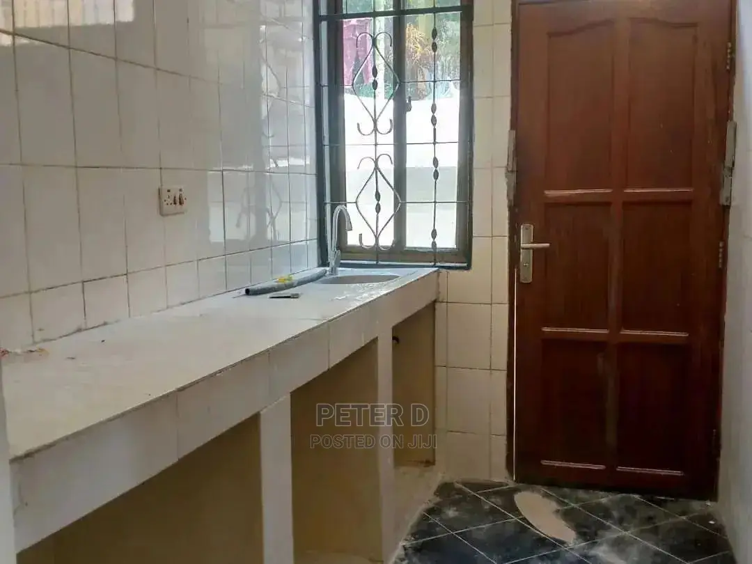 3bdrm Apartment in Kimara for rent