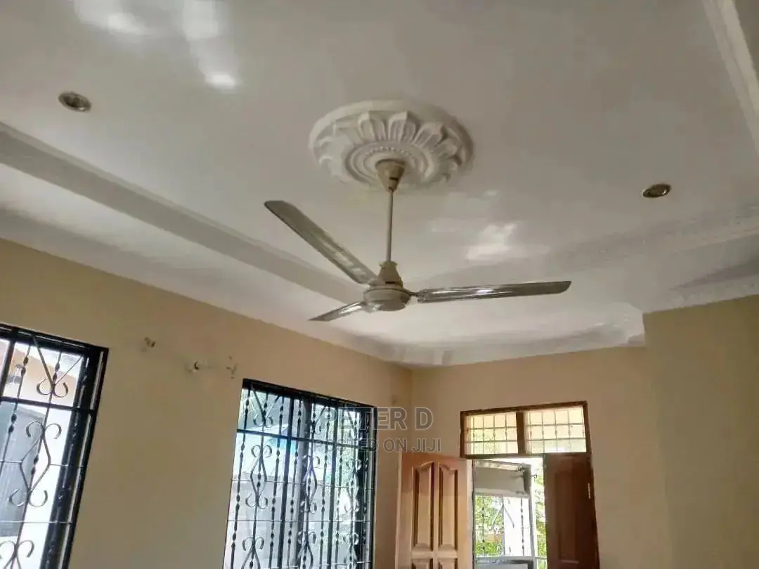 3bdrm Apartment in Kimara for rent