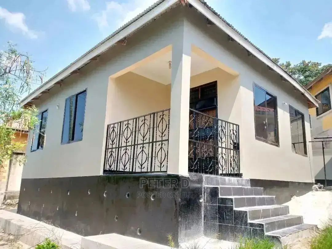 3bdrm Apartment in Kimara for rent