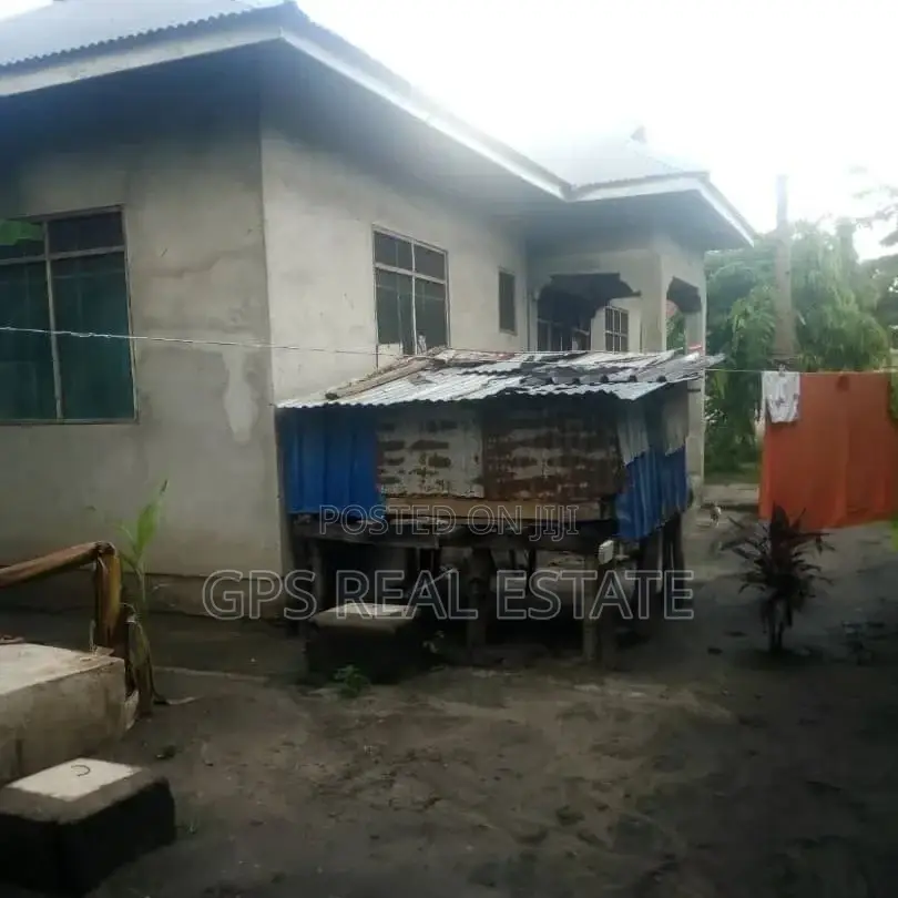 3bdrm House in Kibamba Kwa Komba, Kinondoni for sale