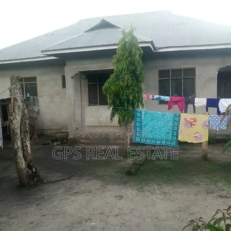 3bdrm House in Kibamba Kwa Komba, Kinondoni for sale