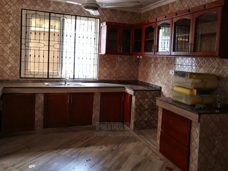 5bdrm House in Bunju for sale