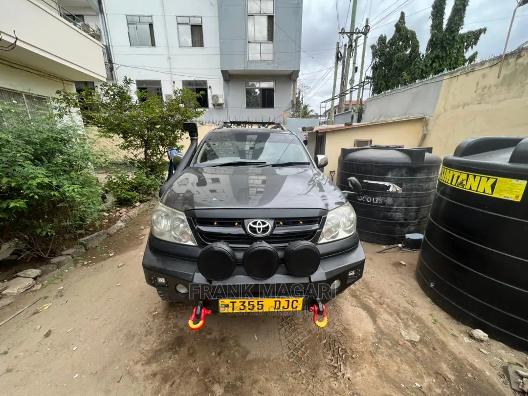 Toyota Fortuner 2006 Black