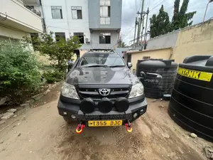 Toyota Fortuner 2006 Black