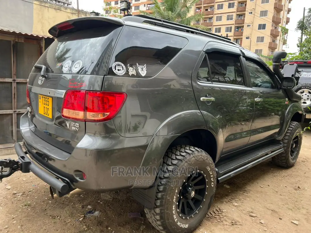 Toyota Fortuner 2006 Black