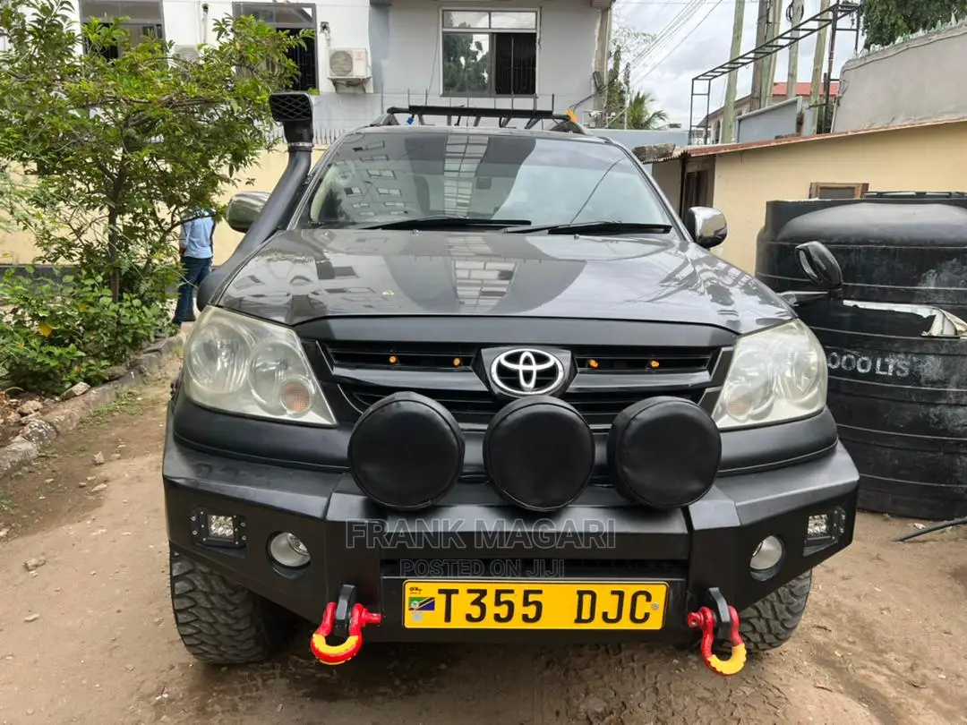 Toyota Fortuner 2006 Black
