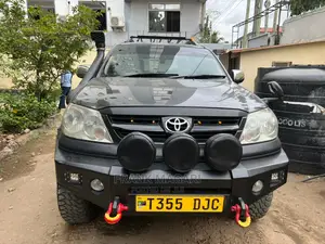 Toyota Fortuner 2006 Black