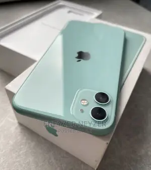 New Apple iPhone 11 64 GB Green