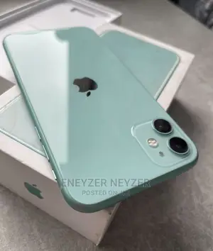 New Apple iPhone 11 64 GB Green