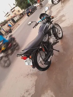 TVS HLX 125 2020 Black