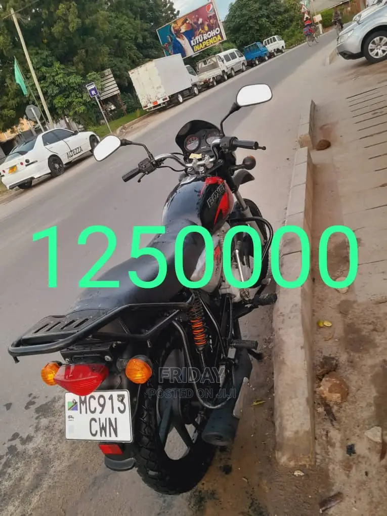 TVS HLX 125 2020 Black