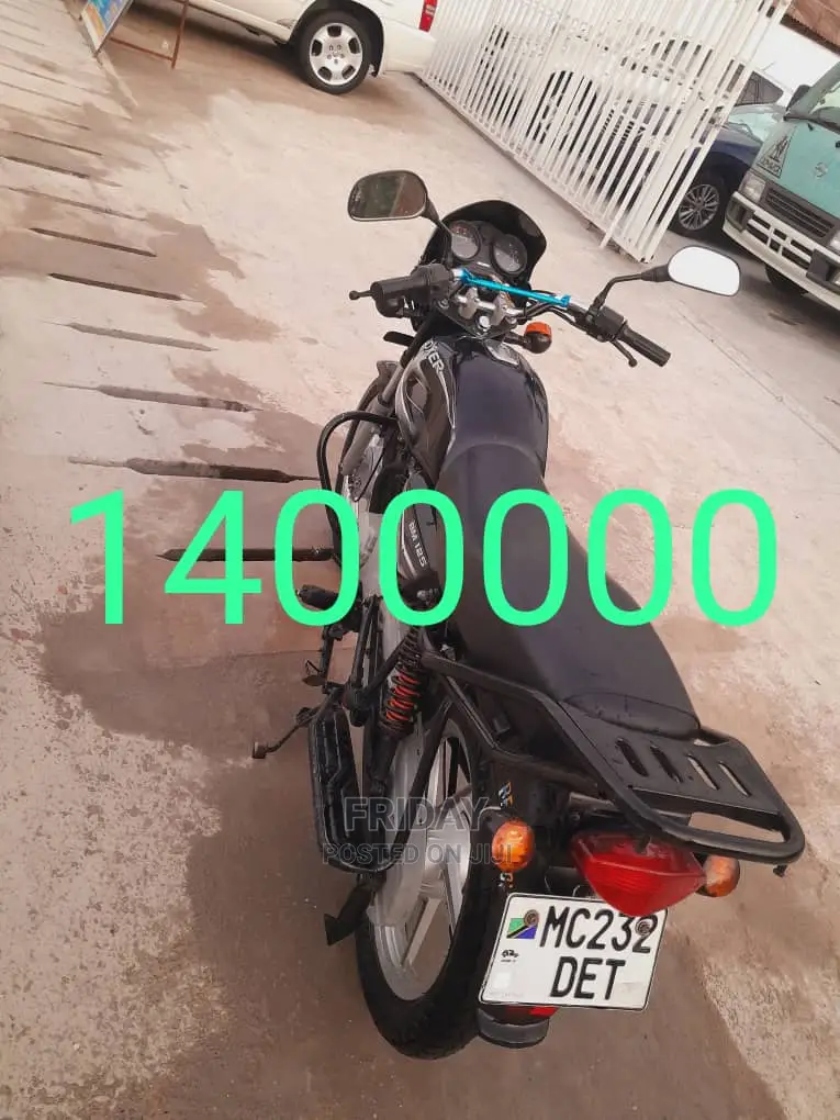 TVS HLX 125 2020 Black