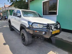 Toyota Hilux 2017 White