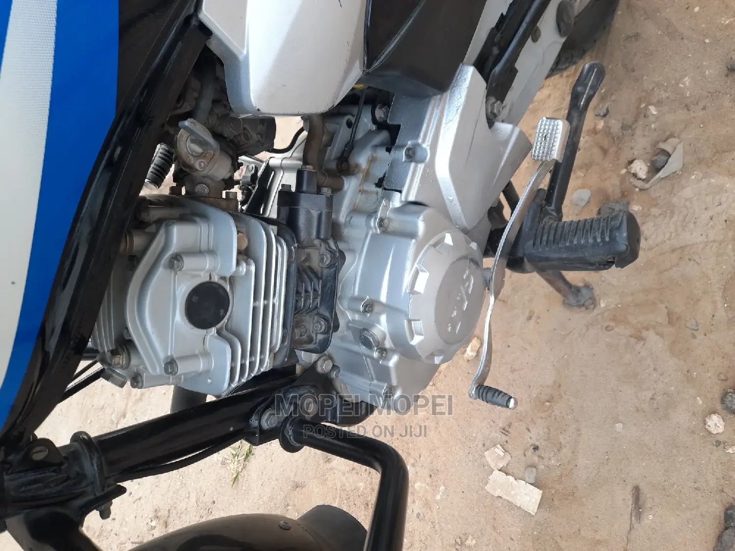 TVS HLX 125 2022 Black