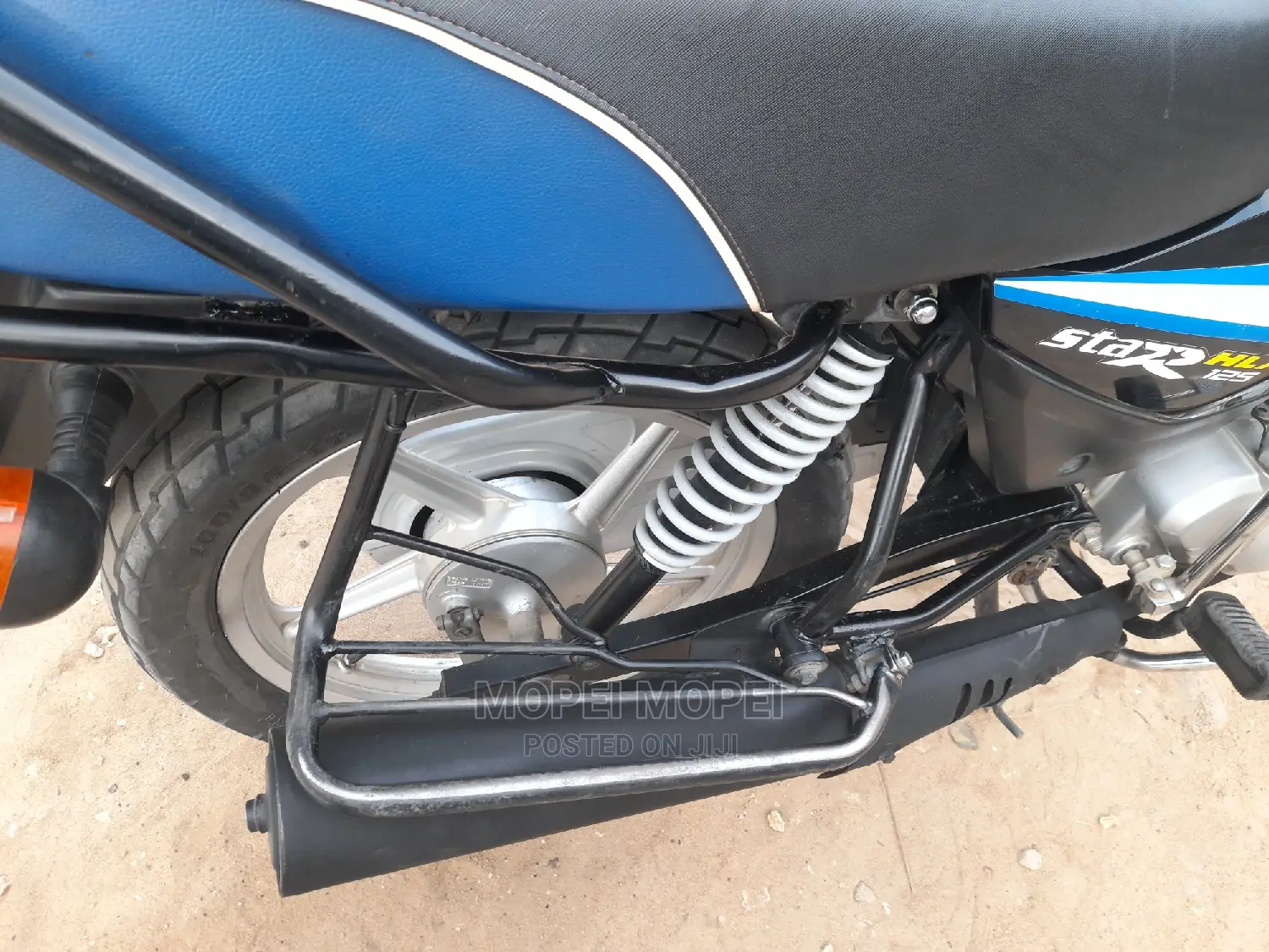 TVS HLX 125 2022 Black