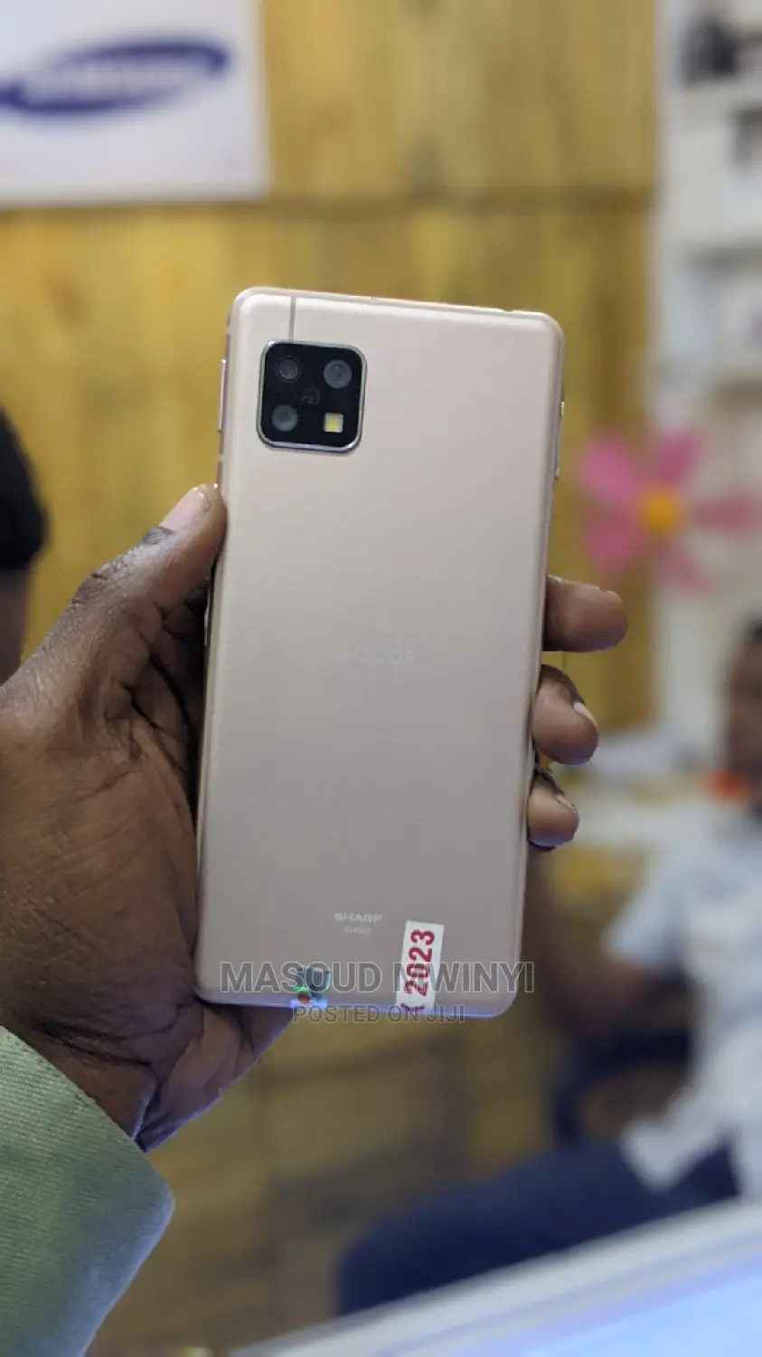 New Sharp Aquos sense5G 128 GB