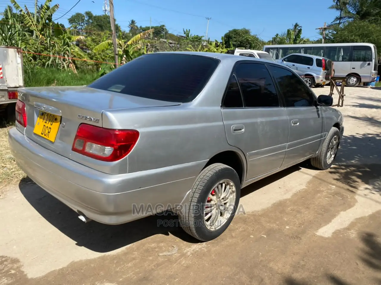 Toyota Carina 2000 Silver