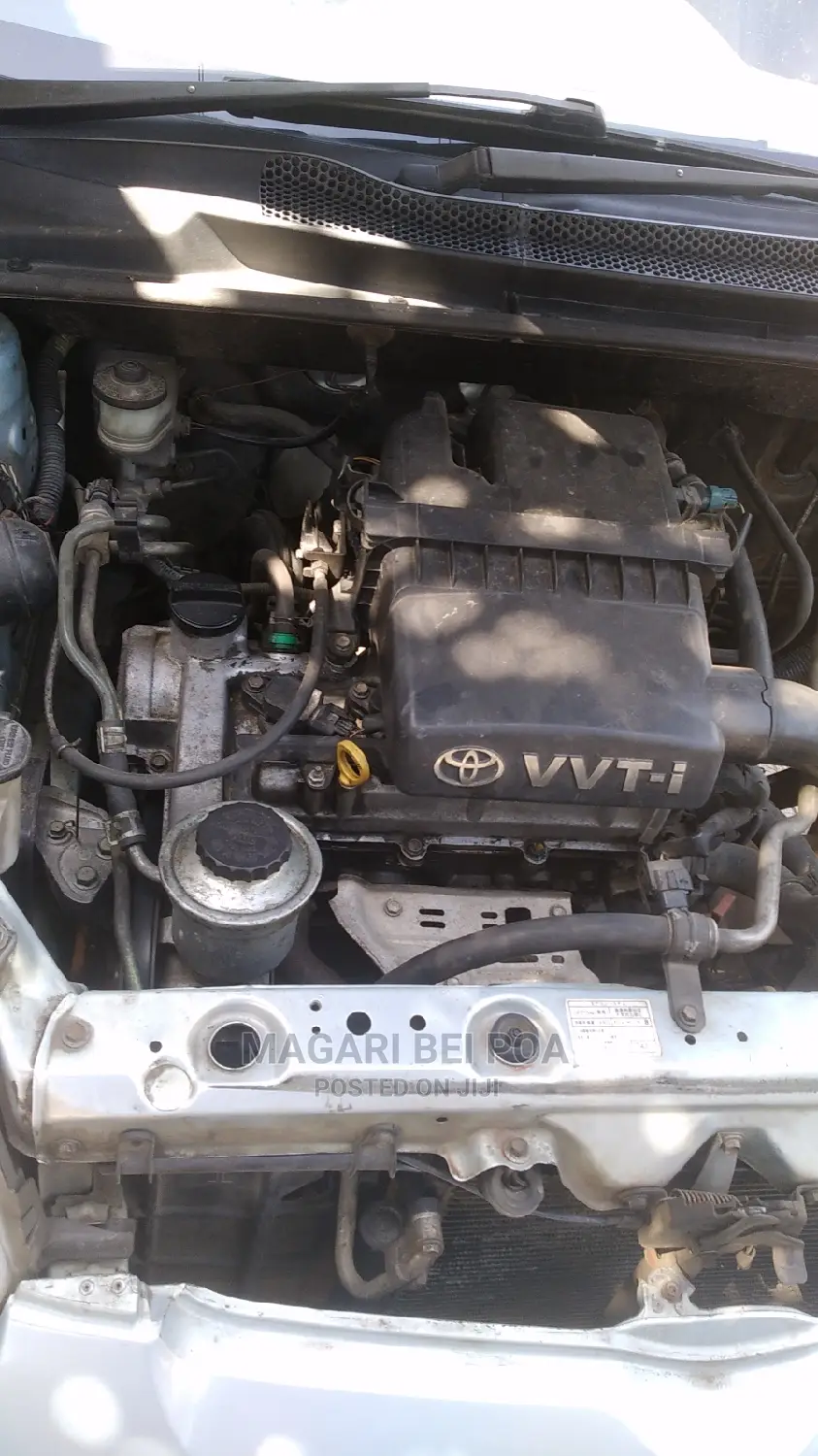 Toyota Vitz 2005 Green