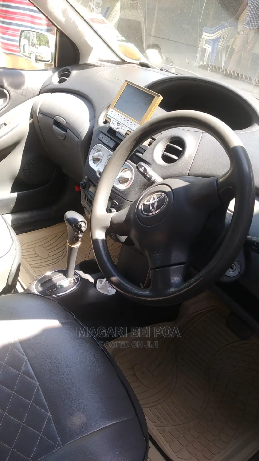 Toyota Vitz 2005 Green