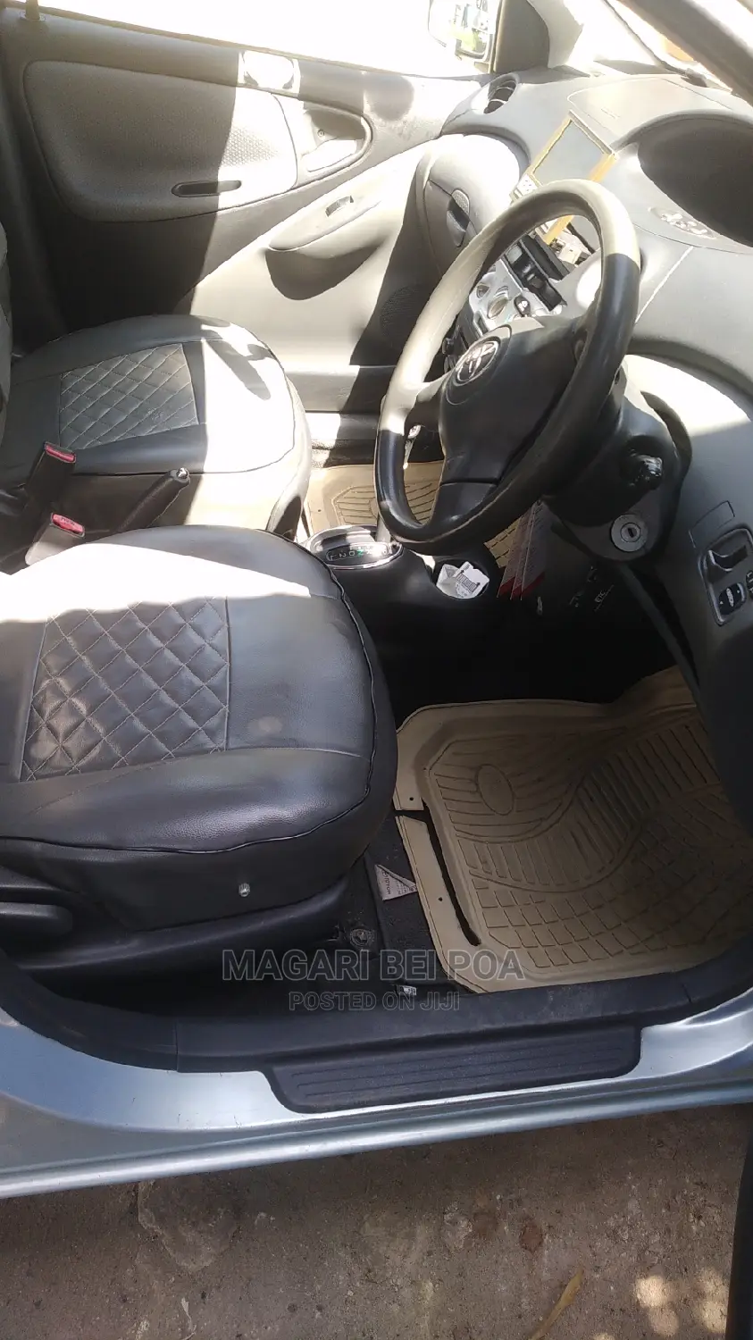 Toyota Vitz 2005 Green