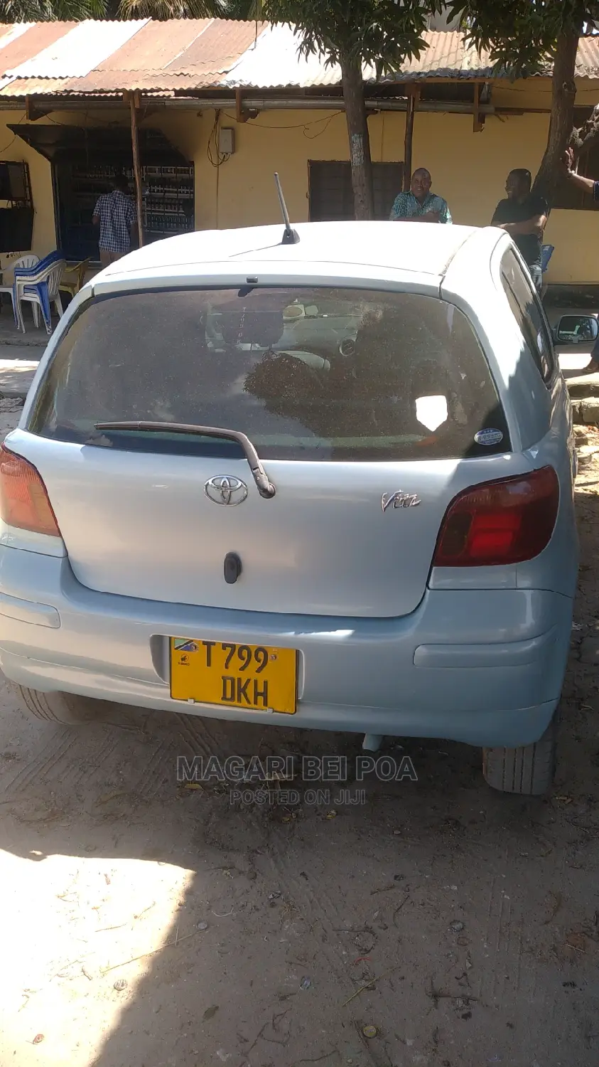 Toyota Vitz 2005 Green