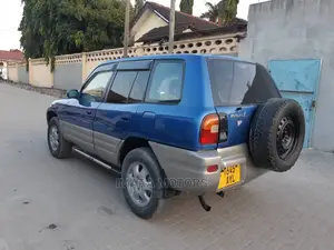 Toyota RAV4 Automatic 2000 Blue