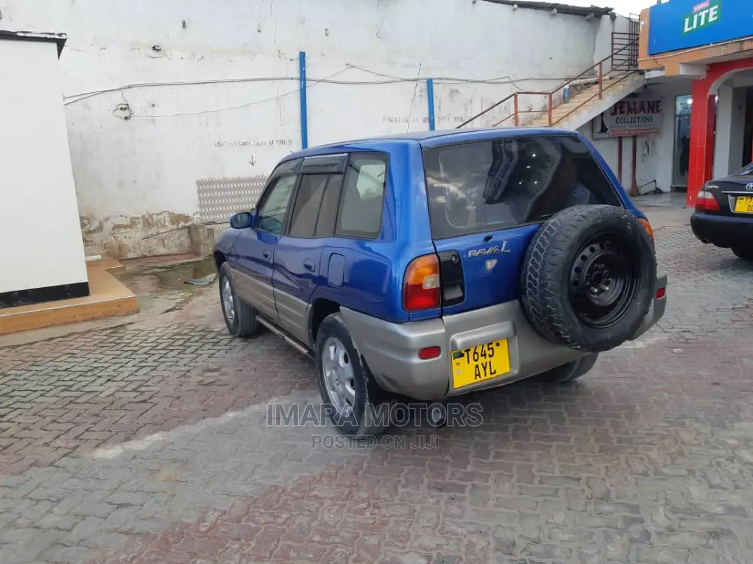 Toyota RAV4 Automatic 2000 Blue