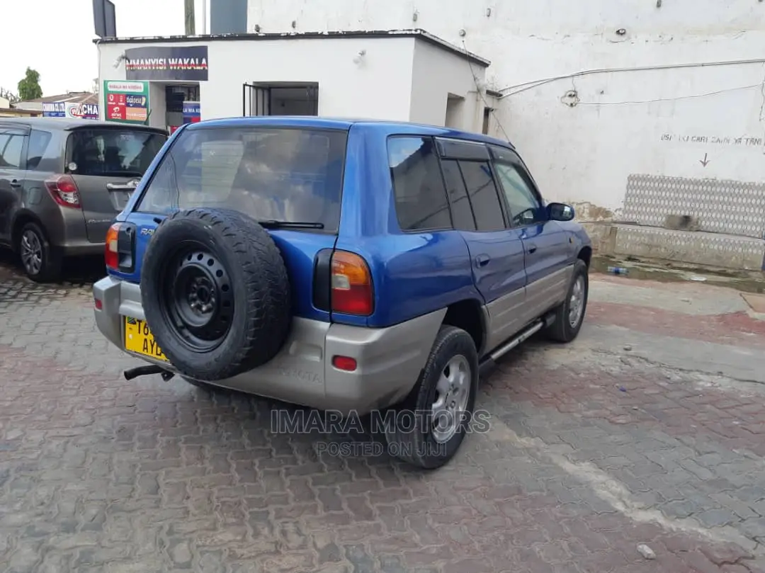 Toyota RAV4 Automatic 2000 Blue
