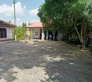 Nyumba Ya Ofisi