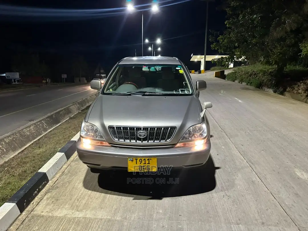 Toyota Harrier 2.2 16V 2002 Gold