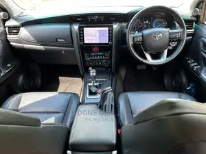 Toyota Fortuner 2021 White